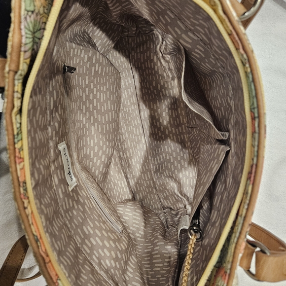 Sakroots Floral Yellow Straw Tote Bag with Leather Handles - Picture 6 of 8